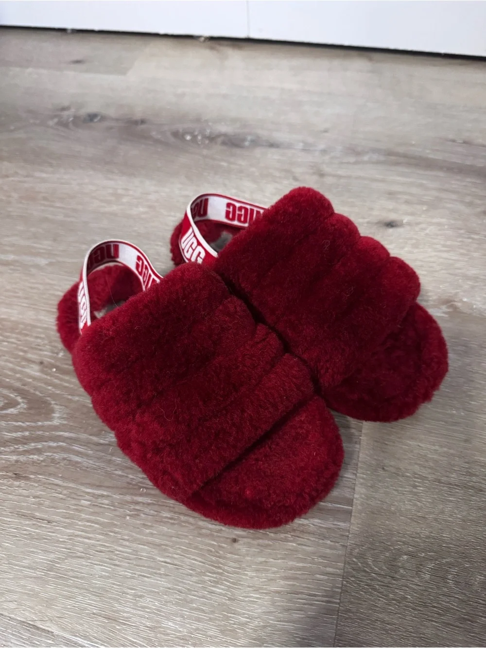 UGG Kids' Fluff Yeah Slingback Sandal US1